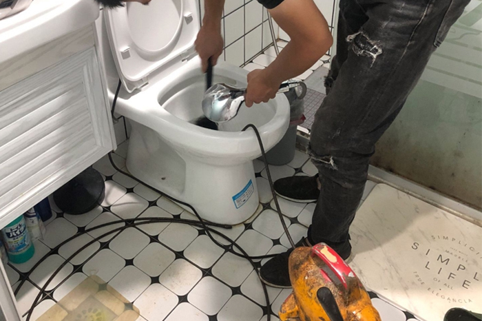 武清马桶堵塞自己疏通还是找师傅？专业上门服务让你省时更省心